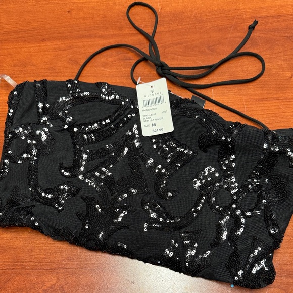 Windsor sequin halter crop top M // 082814 - Picture 1 of 2